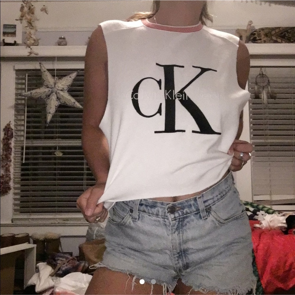 CAPVIN KLEIN MUSSLE TEE